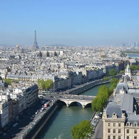 The Marais - 4th - Beautrellis